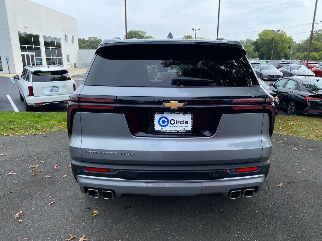 new 2025 Chevrolet Traverse car, priced at $46,695