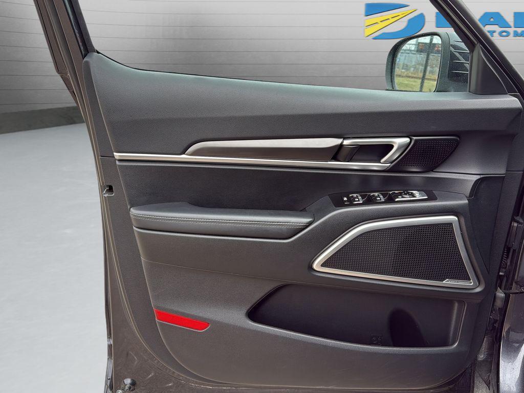 used 2025 Kia Telluride car, priced at $34,746