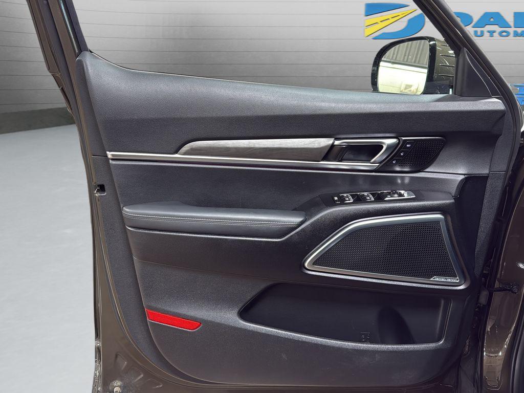 used 2024 Kia Telluride car, priced at $41,396