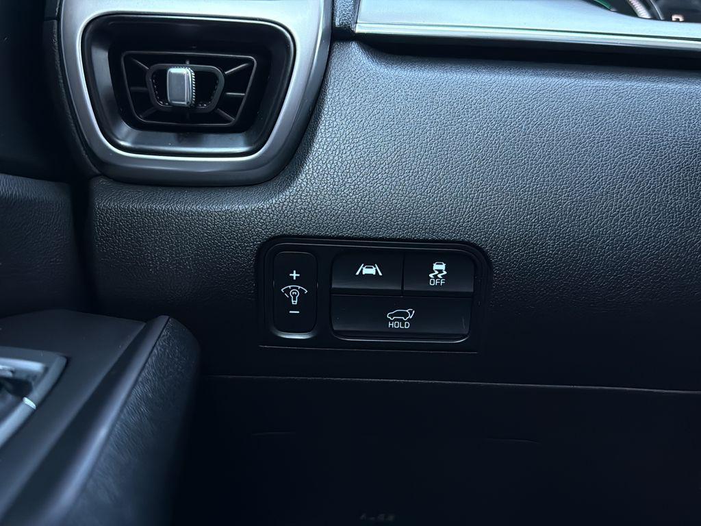 used 2023 Kia Sorento Hybrid car, priced at $28,996