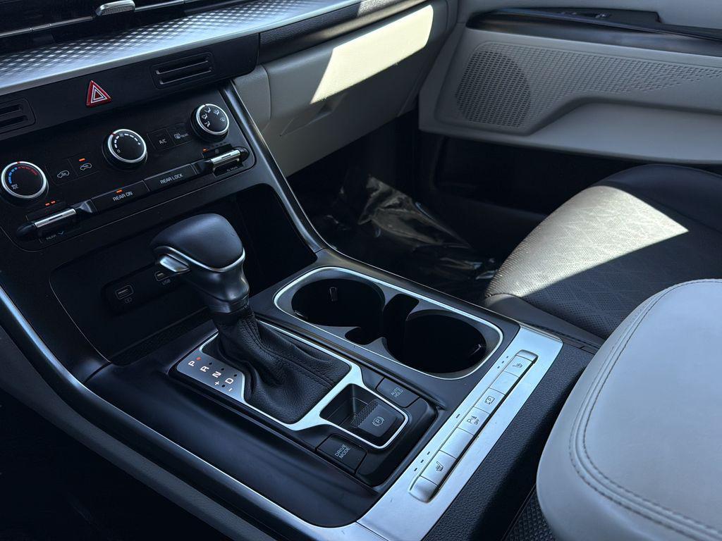 used 2022 Kia Carnival car, priced at $22,996