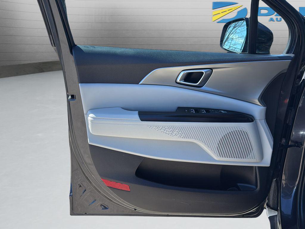 used 2022 Kia Carnival car, priced at $22,996