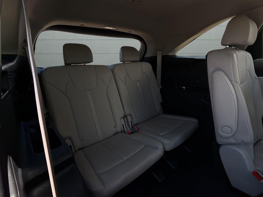 used 2022 Kia Sorento Hybrid car, priced at $22,496