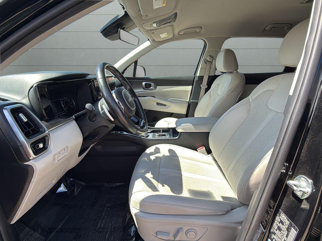 used 2022 Kia Sorento Hybrid car, priced at $22,496