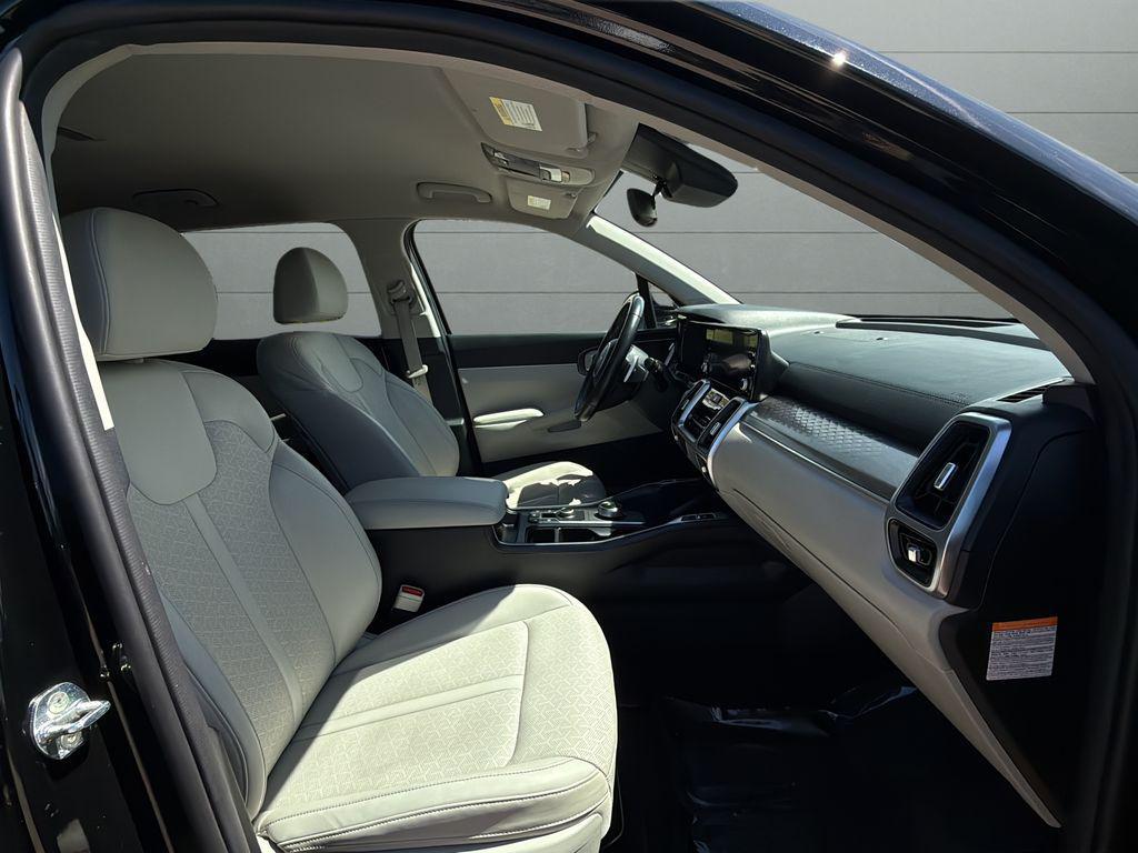 used 2022 Kia Sorento Hybrid car, priced at $22,496
