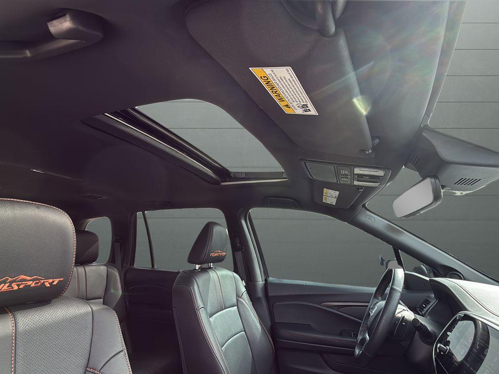 used 2025 Honda Passport car, priced at $37,996