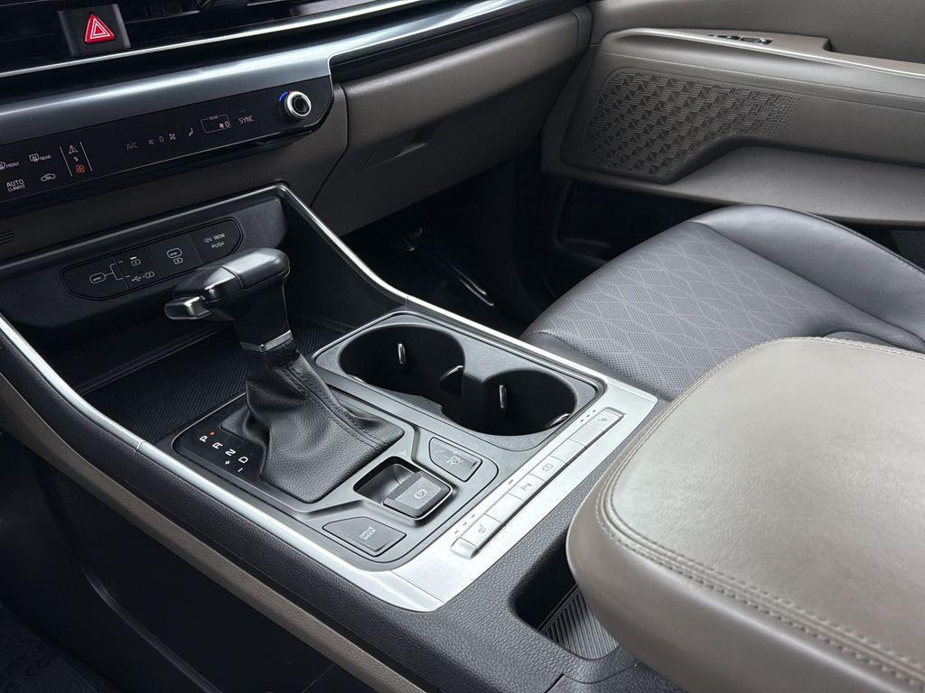 used 2025 Kia Carnival car, priced at $33,396