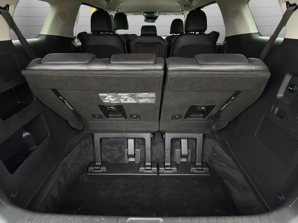 used 2025 Kia Carnival car, priced at $33,396