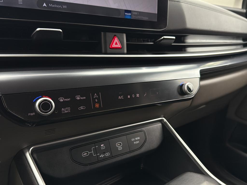 used 2025 Kia Carnival car, priced at $32,746