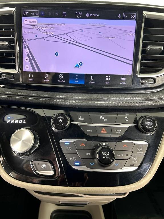 used 2024 Chrysler Pacifica Hybrid car, priced at $27,866