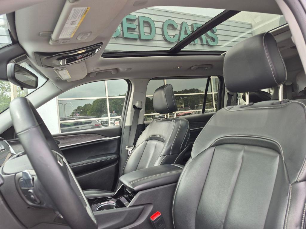 used 2022 Jeep Grand Cherokee L car, priced at $31,209