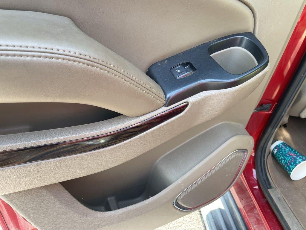 used 2015 GMC Yukon car, priced at $19,324