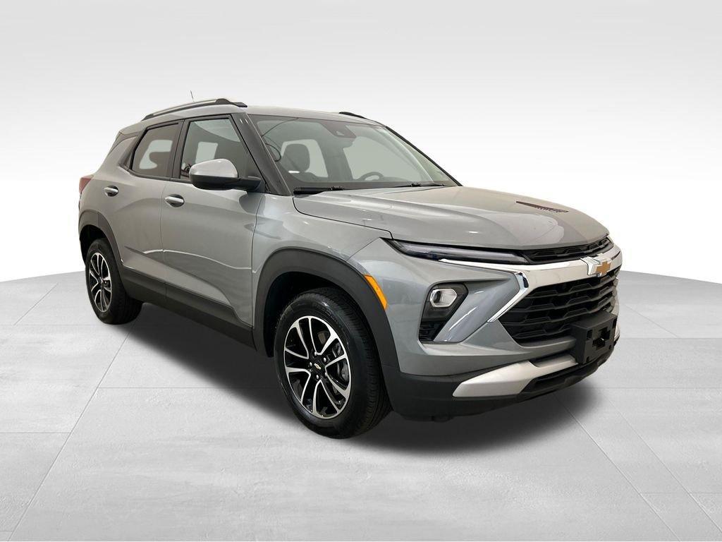 used 2025 Chevrolet TrailBlazer car, priced at $23,482
