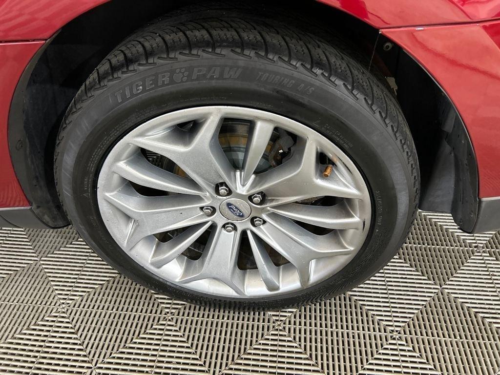 used 2015 Ford Taurus car, priced at $10,998