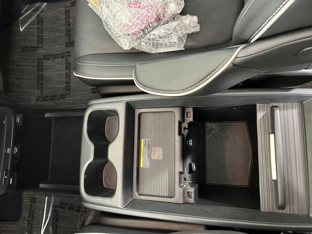 used 2024 Honda Odyssey car, priced at $41,640