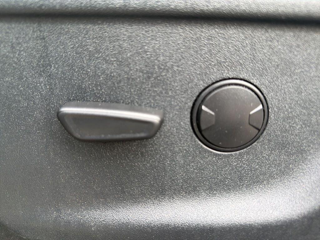 used 2025 Ford F-150 car, priced at $41,106