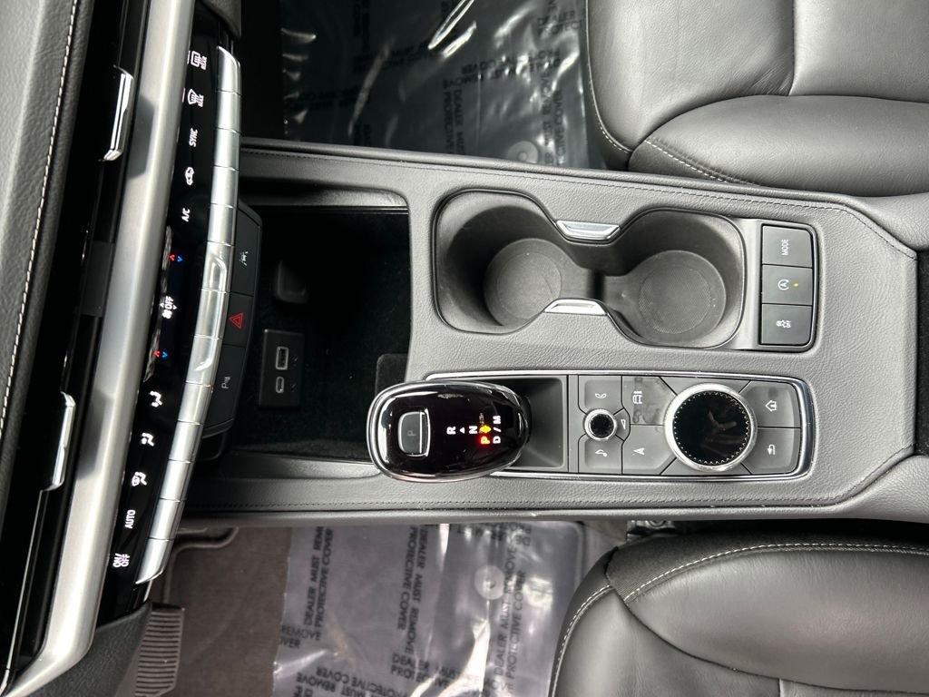 used 2025 Cadillac XT4 car, priced at $30,440