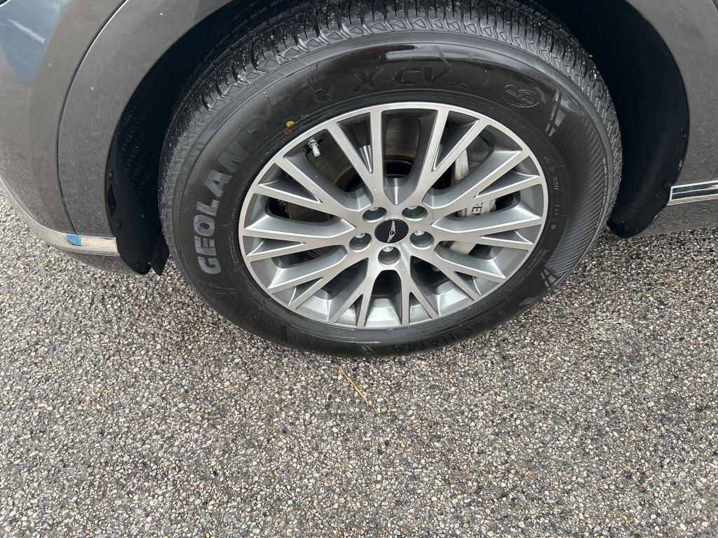 used 2025 Genesis GV80 car, priced at $37,499