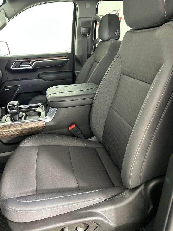 used 2025 Chevrolet Silverado 1500 car, priced at $49,910