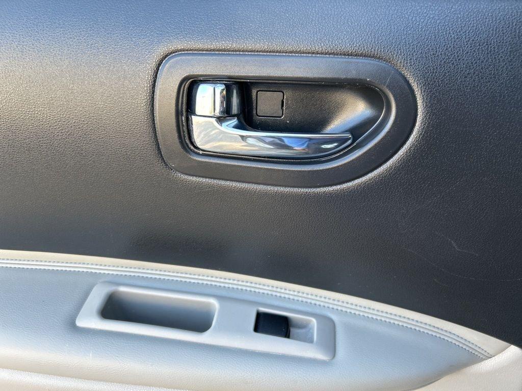 used 2013 Nissan Rogue car, priced at $7,786