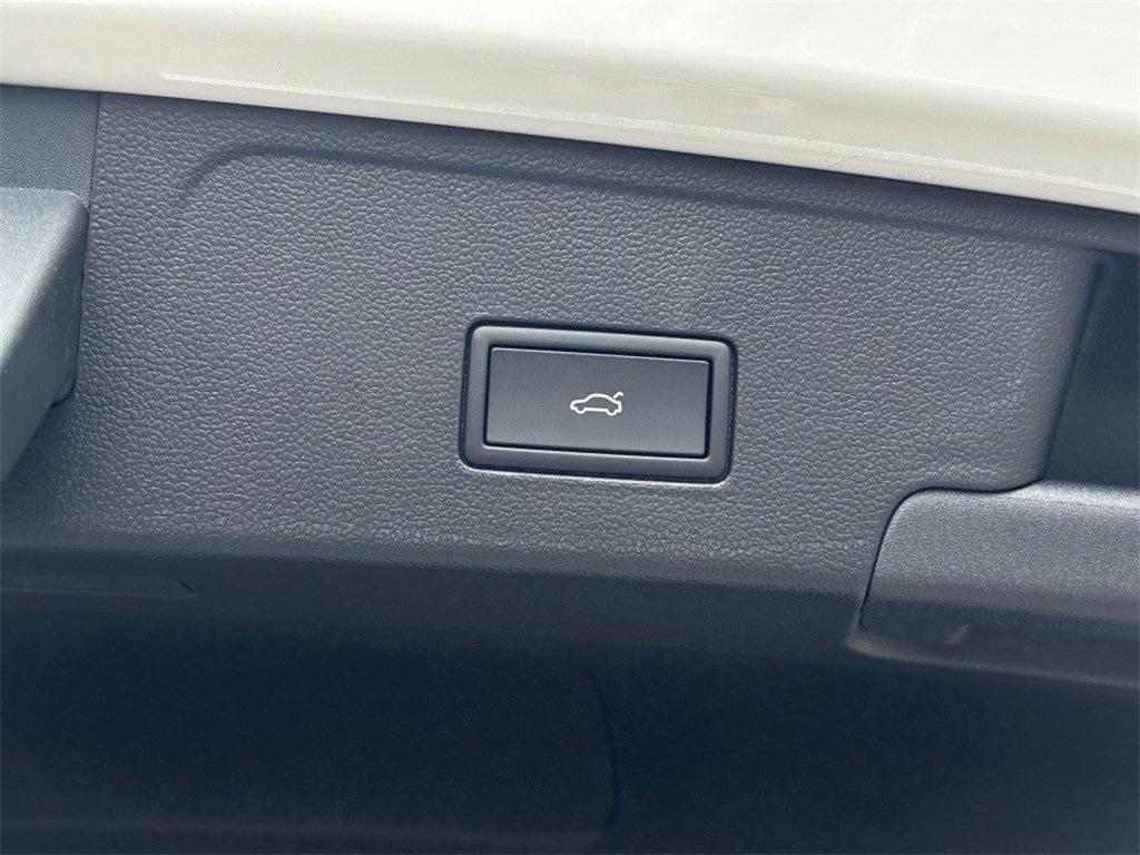 new 2025 Volkswagen Atlas Cross Sport car, priced at $43,846