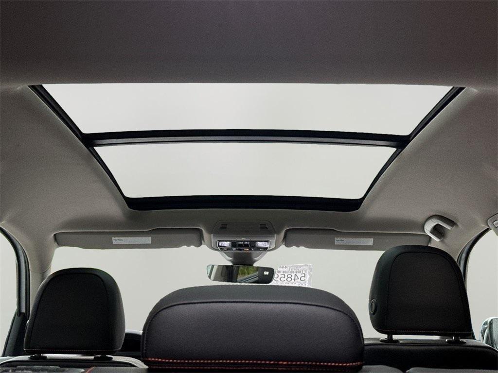 new 2025 Volkswagen Atlas car, priced at $39,674