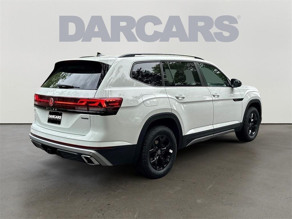 new 2025 Volkswagen Atlas car, priced at $39,674