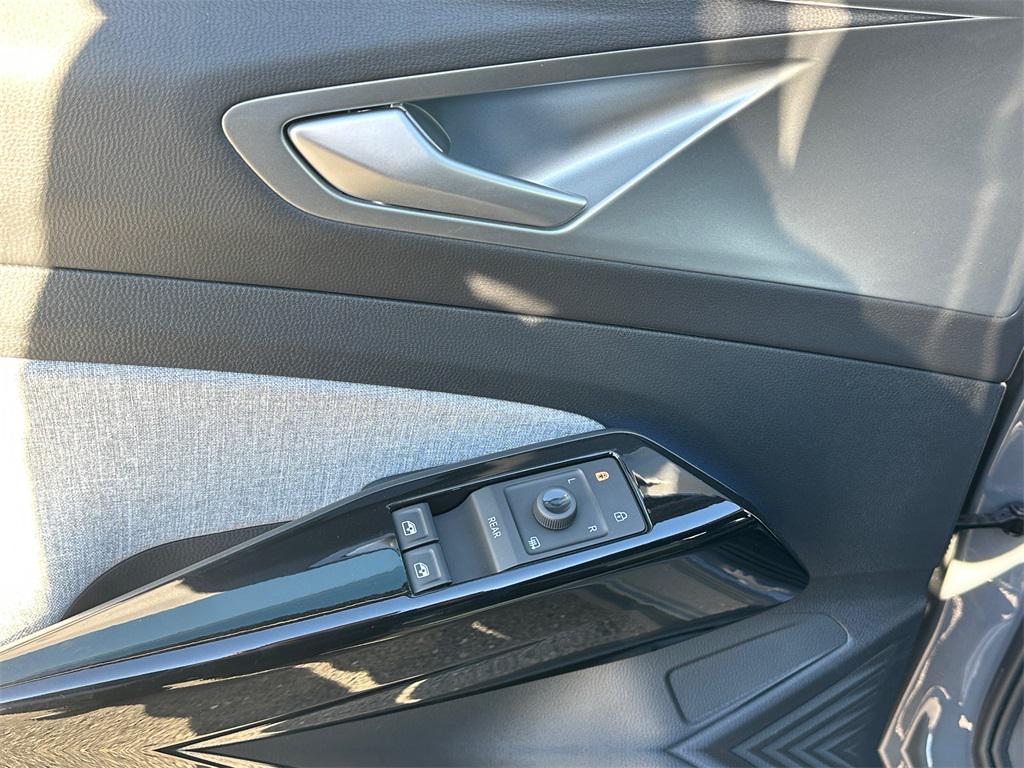 used 2024 Volkswagen ID.4 car, priced at $20,229