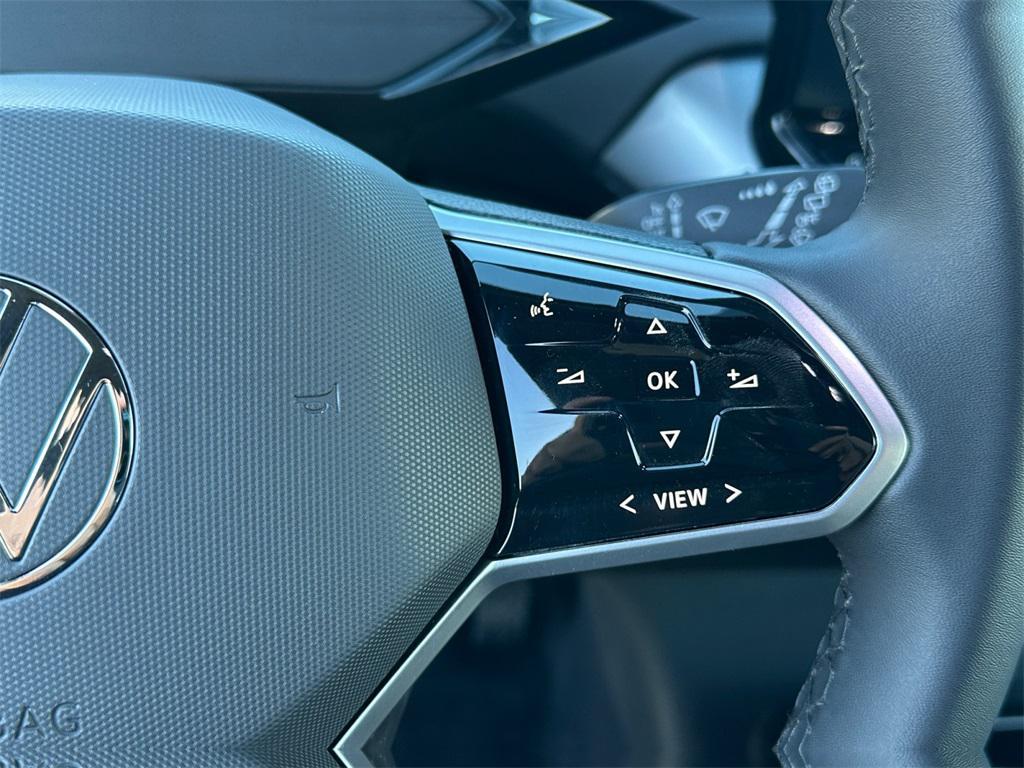 used 2024 Volkswagen ID.4 car, priced at $20,229