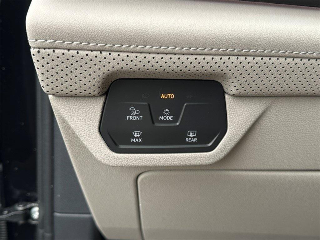 new 2025 Volkswagen Atlas car