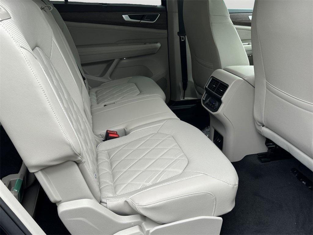 new 2025 Volkswagen Atlas car