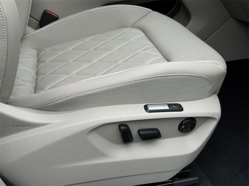 new 2025 Volkswagen Atlas car