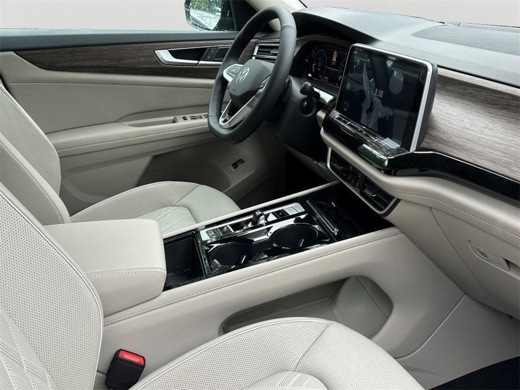 new 2025 Volkswagen Atlas car