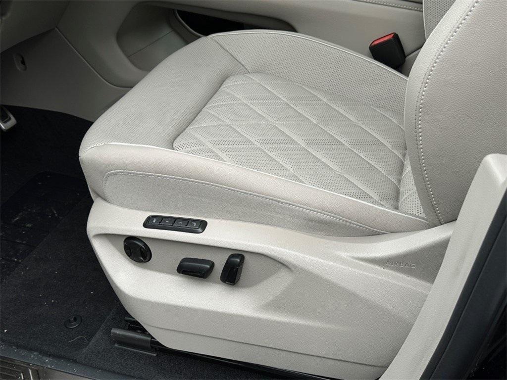 new 2025 Volkswagen Atlas car