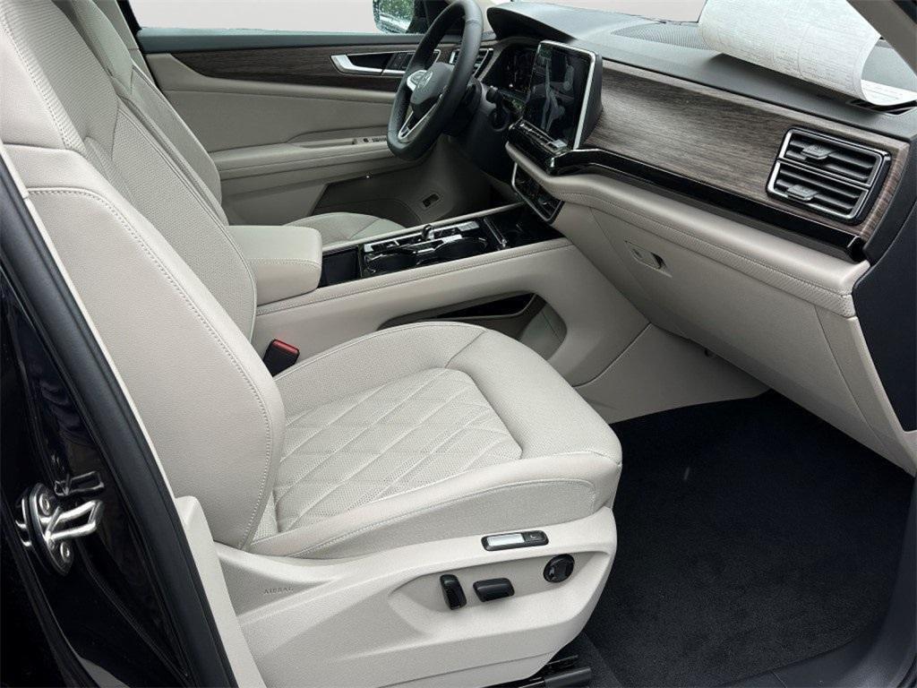 new 2025 Volkswagen Atlas car