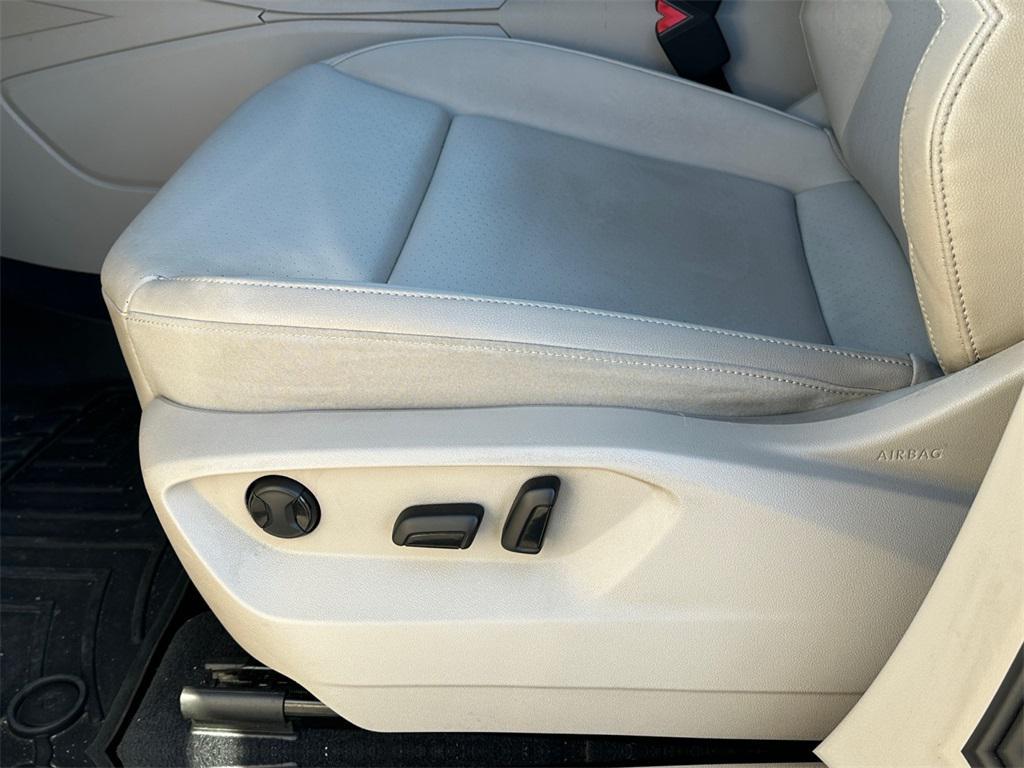 used 2018 Volkswagen Atlas car, priced at $12,247