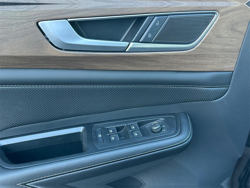 new 2026 Volkswagen Atlas car, priced at $38,631