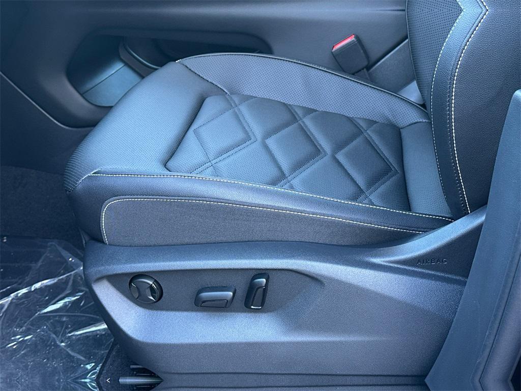 new 2026 Volkswagen Atlas car, priced at $38,631