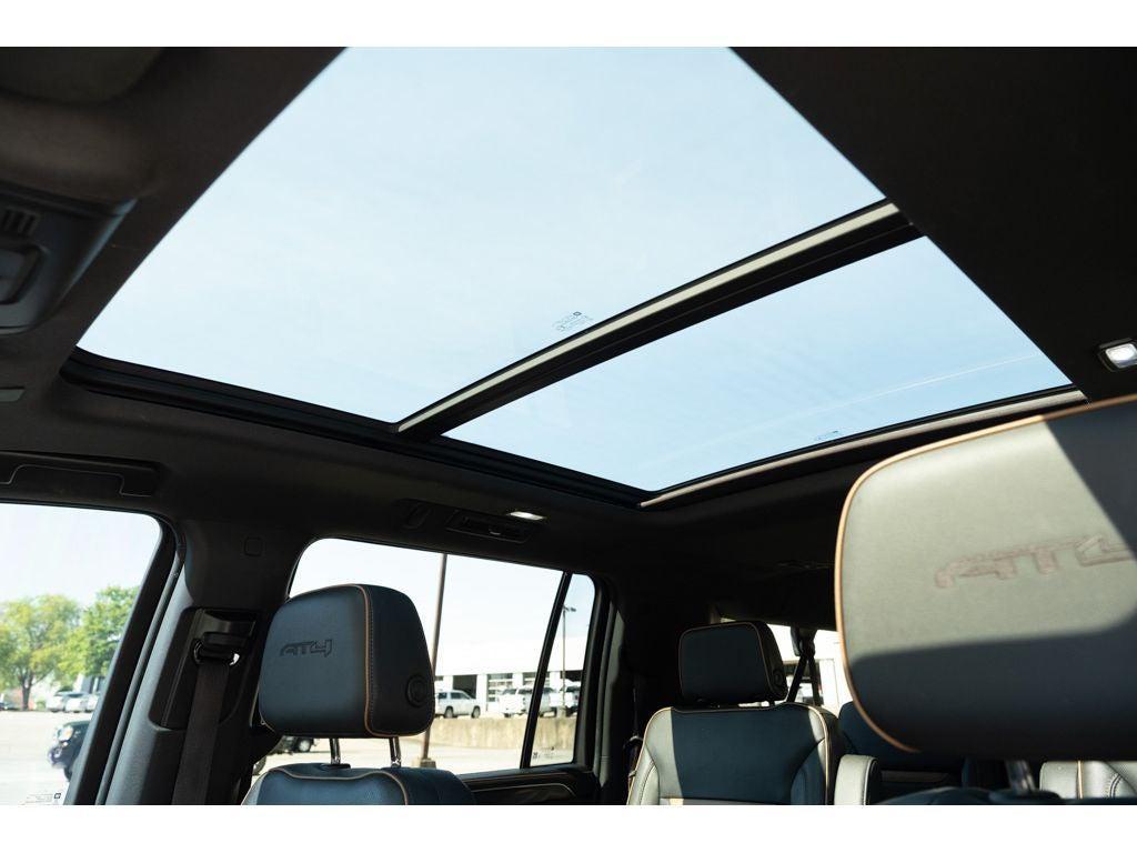 used 2022 GMC Yukon XL car, priced at $43,499