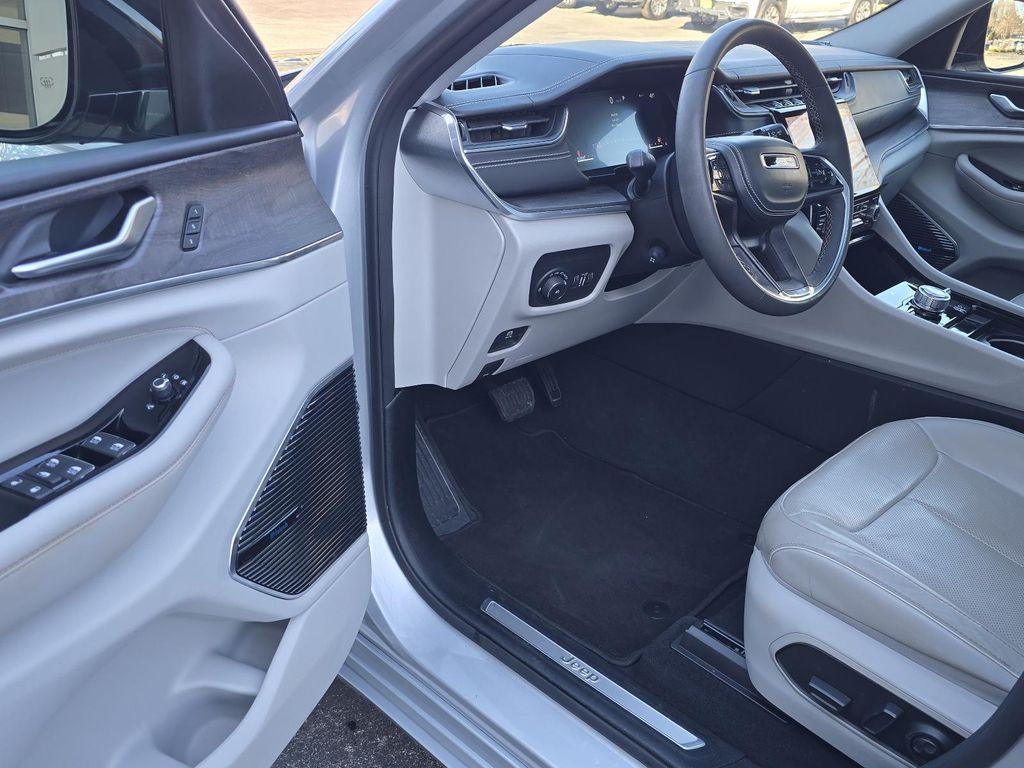 used 2023 Jeep Grand Cherokee car, priced at $32,949