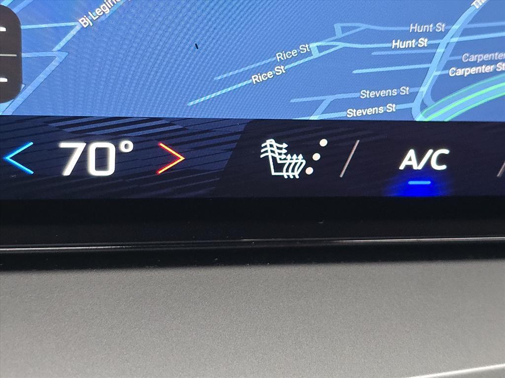 used 2025 Chevrolet Traverse car, priced at $34,650