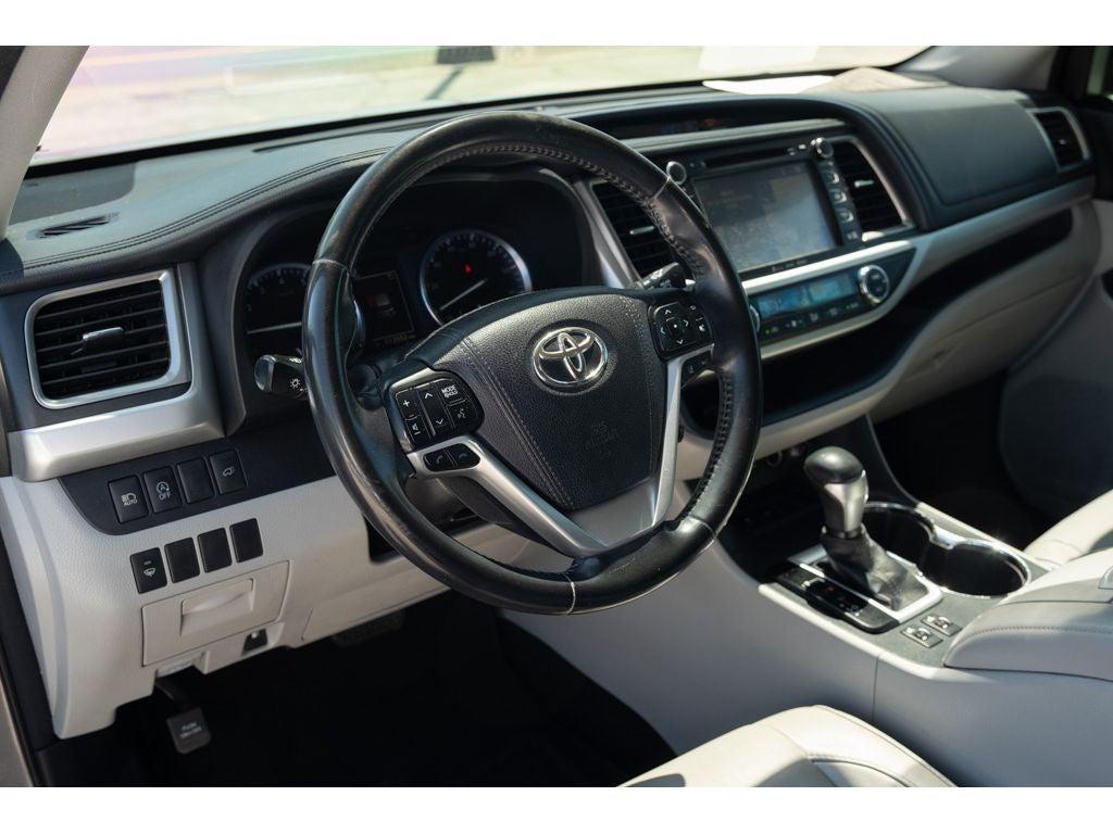 used 2017 Toyota Highlander car, priced at $22,161