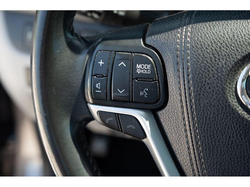 used 2017 Toyota Highlander car, priced at $22,161