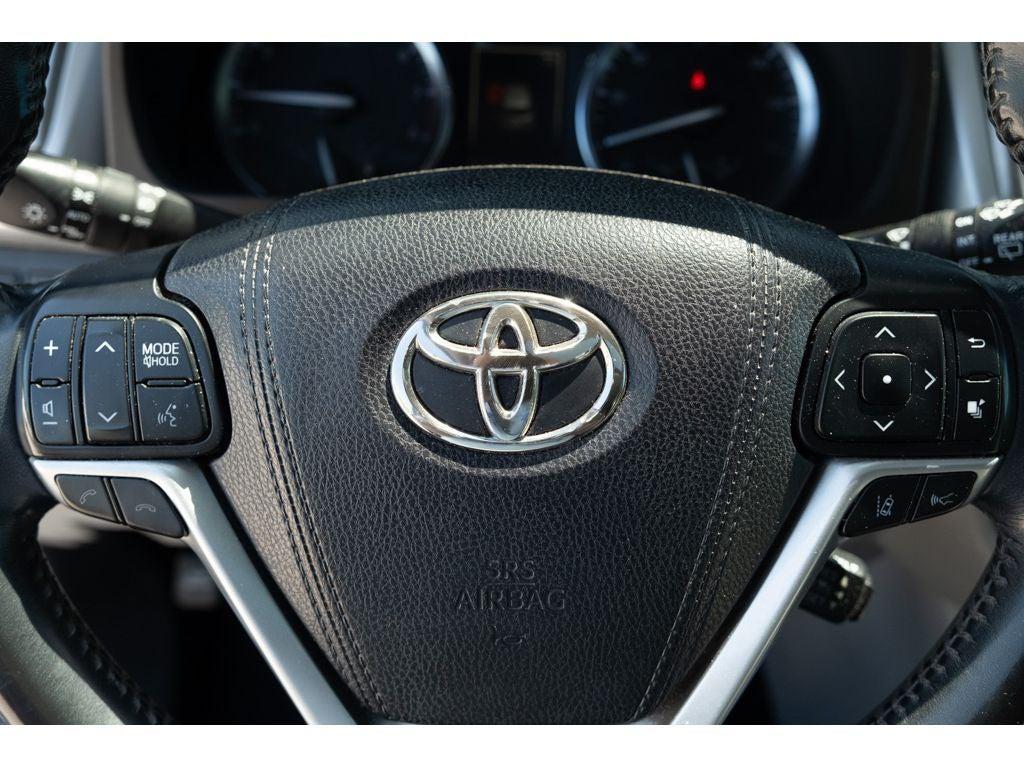 used 2017 Toyota Highlander car, priced at $22,161