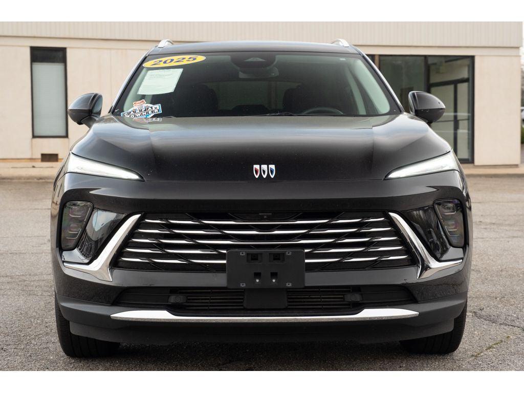 used 2025 Buick Envision car, priced at $26,949
