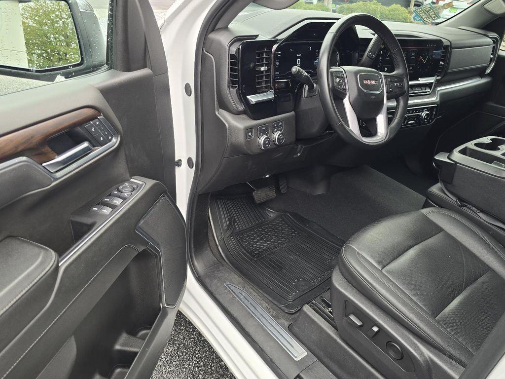used 2025 GMC Sierra 1500 car, priced at $42,950