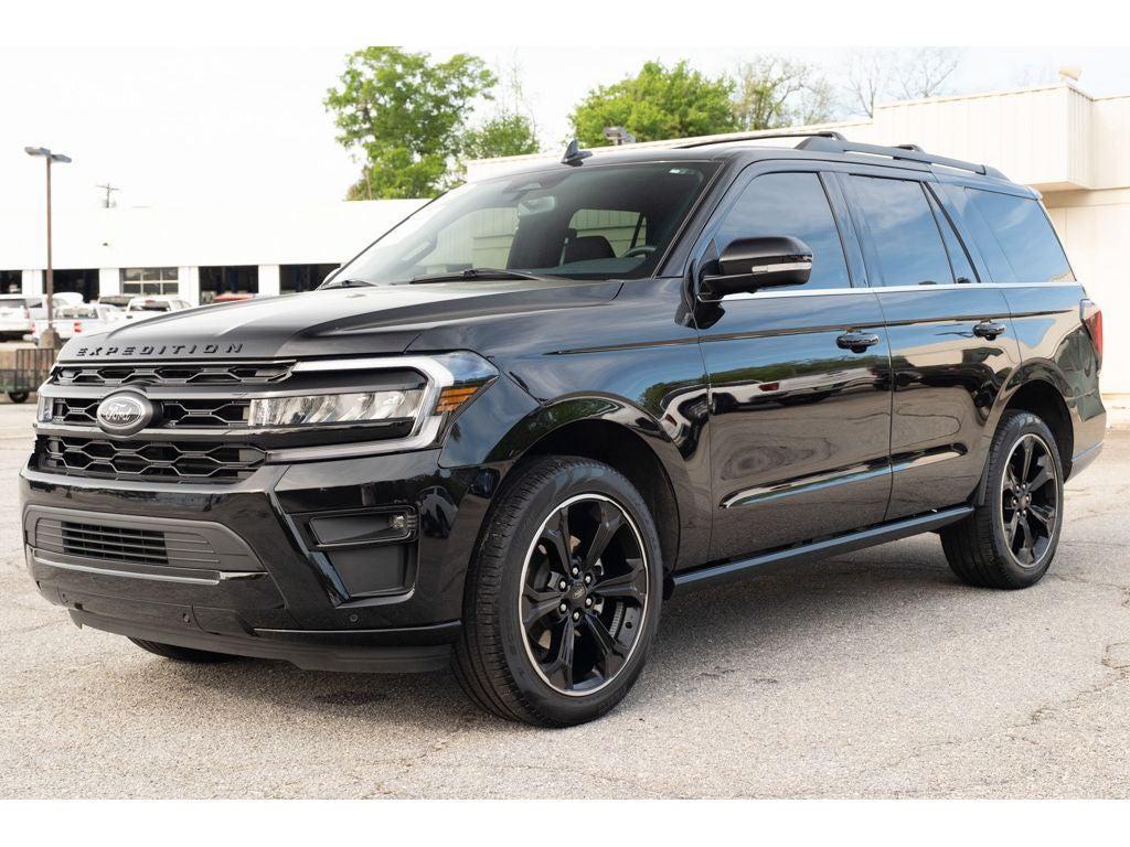 used 2024 Ford Expedition car, priced at $53,900