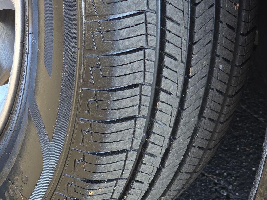 used 2024 Chrysler Pacifica car, priced at $29,600