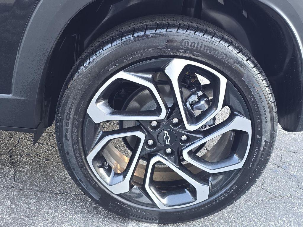 used 2025 Chevrolet Trax car, priced at $22,949