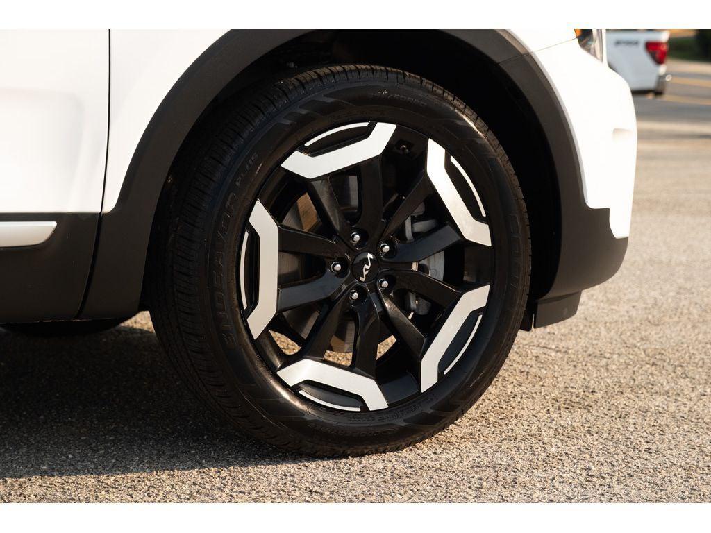 used 2024 Kia Telluride car, priced at $30,499